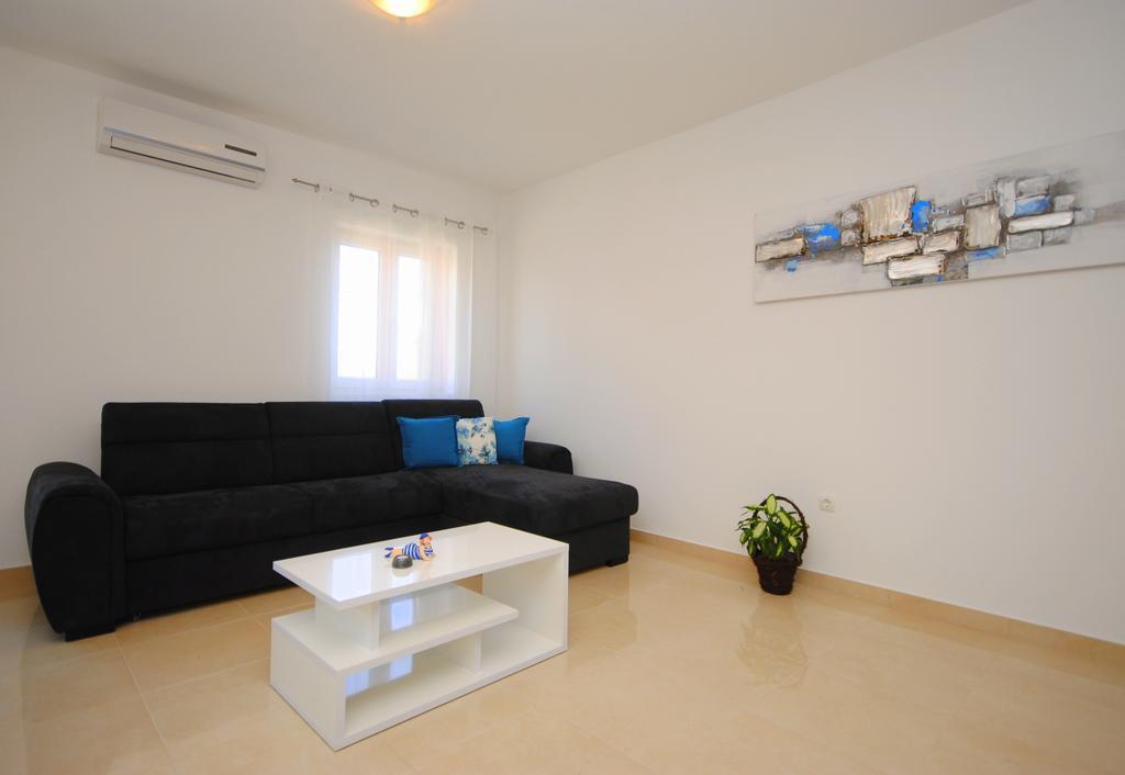 Apartments Valeria * Kastela