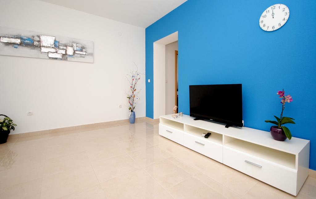Apartments Valeria Kastela
